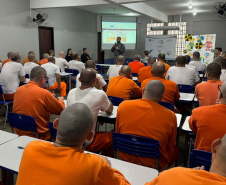 Aula Magna do Projeto A Liberdade Tem Asas leva ensino superior a mais de 400 apenados no Paraná