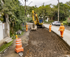 Obras de pavimentação em concreto em Antonina ultrapassam 90% de execução