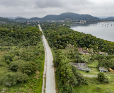 Obras de pavimentação em concreto em Antonina ultrapassam 90% de execução