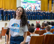 Evento reúne antigos e futuros intercambistas do Ganhando o Mundo em Ponta Grossa