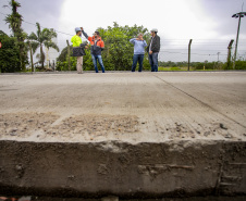 Obras de pavimentação em concreto em Antonina ultrapassam 90% de execução