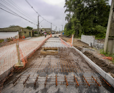 Obras de pavimentação em concreto em Antonina ultrapassam 90% de execução