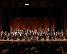 Concerto da Orquestra Sinfônica do Paraná celebra os 70 anos da pianista Analaura de Souza Pinto, uma das fundadoras da OSP