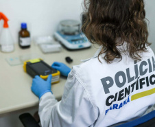  Dos testes de rotina às novas drogas sintéticas: como a Polícia Científica identifica substâncias apreendidas