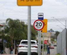 Programa do Detran-PR entrega 33,3 mil novas placas de trânsito a 167 municípios