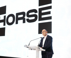 HORSE POWERTRAIN VICE