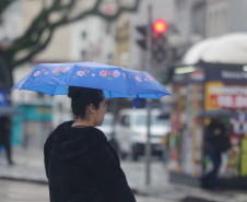 NO DIA DO METEOROLOGISTA, SIMEPAR RESSALTA PROFISSÃO QUE VAI ALÉM DA PREVISÃO