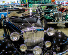 Curitiba recebe 7ª Old & Low Car e fomenta turismo sobre rodas no Estado