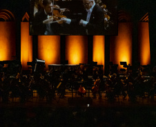 Orquestra Sinfônica do Paraná homenageia Roberto Tibiriçá em concerto que antecede apresentações na China