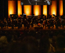 Orquestra Sinfônica do Paraná homenageia Roberto Tibiriçá em concerto que antecede apresentações na China
