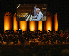 Orquestra Sinfônica do Paraná homenageia Roberto Tibiriçá em concerto que antecede apresentações na China