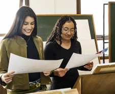 Alunos do Centro Juvenil de Artes Plásticas são classificados em concurso da Polônia