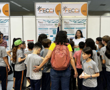 FECCI 2026 reunirá milhares de estudantes em um grande encontro de ciência em Curitiba