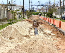 Portos do Paraná avança com obras de pavimentação em Paranaguá