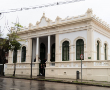 Museu da Escola Paranaense completa um ano de reabertura com acervo em expansão e preservação da memória escolar