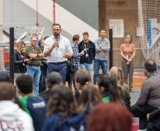 Dia do professor: evento para incentivo à docência reúne 800 estudantes em Curitiba e Maringá