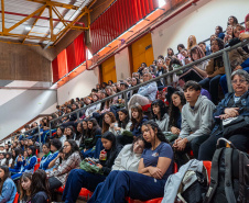 Dia do professor: evento para incentivo à docência reúne 800 estudantes em Curitiba e Maringá