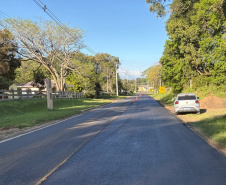 Conservação do pavimento na PR-438 entre Ponta Grossa e Fernandes Pinheiro.