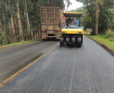 Rodovia de Manoel Ribas está recebendo serviços de conservação do DER/PR