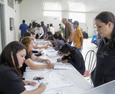 Entrega de casas do programa Vida Nova em Jandaia do Sul