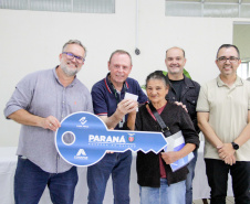 Entrega de casas do programa Vida Nova em Jandaia do Sul