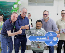 Entrega de casas do programa Vida Nova em Jandaia do Sul