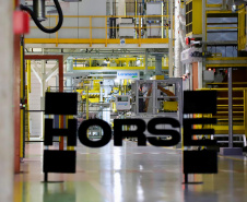 HORSE POWERTRAIN VICE