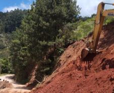 DER/PR realiza serviços na PR-340 e tráfego terá bloqueios entre Tunas do Paraná e Cerro Azul nesta quinta