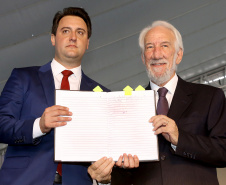 Posse do governador Carlos Massa Ratinho Junior. Na foto, com o vice governador, Darci Piana  -   Curitiba, 01/01/2019   - Foto: Jaelson Lucas/ANPr