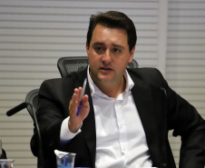 Governador Carlos Massa Ratinho Junior durante a primeira reunião de trabalho com a equipe de secretários de Estado.  -  Curitiba, 02/01/2019  -  Foto: José Fernando Ogura/ANPr