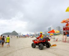 As águas das praias, represas e rios do Estado continuam com boa qualidade. De acordo com o terceiro boletim de balneabilidade do verão emitido nesta sexta-feira (04) pelo Instituto Ambiental do Paraná (IAP), dos 49 pontos monitorados semanalmente no Litoral apenas um se mantêm impróprio para banho.  Litoral do Paraná, 04/01/2019  -  Foto: Jaelson Lucas/ANPr