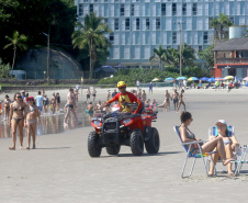 As águas das praias, represas e rios do Estado continuam com boa qualidade. De acordo com o terceiro boletim de balneabilidade do verão emitido nesta sexta-feira (04) pelo Instituto Ambiental do Paraná (IAP), dos 49 pontos monitorados semanalmente no Litoral apenas um se mantêm impróprio para banho.  Litoral do Paraná, 04/01/2019  -  Foto: Jaelson Lucas/ANPr