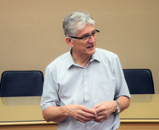 O secretário da Agricultura e do Abastecimento, Norberto Ortigara (foto), deu posse nesta terça-feira (8) à nova diretoria da Agência de Defesa Agropecuária do Paraná (Adapar). O médico veterinário Otamir Cesar Martins assumiu a presidência, em substituição ao também veterinário Inácio Afonso Kroetz que dirigiu a empresa desde 2011, quando foi criada.  -  Curitiba, 08/01/2019  -  Foto: Divulgação SEAB