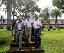 O governador Carlos Massa Ratinho Junior participou nesta quinta-feira (10), em Foz do Iguaçu, da solenidade em comemoração aos 80 anos do Parque Nacional do Iguaçu.  Considerado uma das mais belas reservas ecológicas do mundo, o Parque Nacional do Iguaçu tem 225 mil hectares e é reconhecido pela Unesco como Patrimônio Natural da Humanidade. Foz do Iguaçu,10/01/2018 Foto:Jaelson Lucas / ANPr