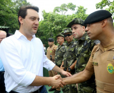 O governador Carlos Massa Ratinho Junior participou nesta quinta-feira (10), em Foz do Iguaçu, da solenidade em comemoração aos 80 anos do Parque Nacional do Iguaçu.  Considerado uma das mais belas reservas ecológicas do mundo, o Parque Nacional do Iguaçu tem 225 mil hectares e é reconhecido pela Unesco como Patrimônio Natural da Humanidade. Foz do Iguaçu,10/01/2018 Foto:Jaelson Lucas / ANPr