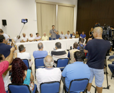 O Litoral do Paraná vai ganhar um calendário turístico, que começará a ser elaborado pelo Governo do Estado ainda neste ano, após o Carnaval. O anúncio foi feito pelo governador Carlos Massa Ratinho Junior, durante reunião com os prefeitos do Litoral, neste sábado (12), em Matinhos. Matinhos, 12-01-19.Foto: Arnaldo Alves / ANPr.