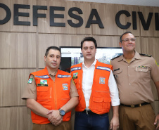 O governador Carlos Massa Ratinho Júnior visitou nesta segunda-feira (14) a estrutura da Coordenadoria Estadual de Proteção e Defesa Civil do Paraná. O órgão, localizado no Palácio Araucária, em Curitiba, faz o monitoramento dos eventos climáticos que ocorrem no Estado por meio do Centro Estadual de Gerenciamento de Riscos e Desastres (Cegerd). - Curitiba, 14/01/2019 - Foto: Rodrigo Félix Leal/ANPr