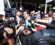 Governador Carlos Massa Ratinho Junior participa da solenidade de posse do presidente da Copel, Daniel Pimentel Slaviero.  -  Curitiba, 16/01/2019  -  Foto: Rodrigo Félix Leal