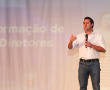Governador Carlos Massa Ratinho Junior participa do Seminário Aprendizagem em Foco 2019. O evento é organizado pela Secretaria de Estado da Educação e direcionado aos diretores das 2,1 mil escolas estaduais, chefes dos Núcleos Regionais de Educação e coordenadores pedagógicos das regionais. O seminário acontece no Centro de Capacitação de Faxinal do Céu, no município de Pinhão (Centro-Sul).  -  Faxinal do Céu, Pinhão, 22/01/2019  -  Foto: Rodrigo Félix Leal