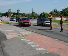 O Departamento de Trânsito do Paraná (Detran-PR) iniciou sua participação na Operação Verão com diversas atividades educativas nas tendas, blitzes instrutivas e a campanha “Se Liga no Trânsito”. Foto: Pamella Rosa/Detran