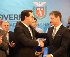 O governador Carlos Massa Ratinho Junior afirmou nesta quarta-feira (23), na solenidade de comemoração pelos 56 anos da Sanepar e de posse da nova diretoria, que a missão da empresa é avançar em oferta de água e sistema de esgoto, chegando a localidades que ainda não contam com estes serviços.Foto: José Fernando Ogura/ANPr