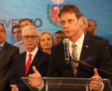 O governador Carlos Massa Ratinho Junior afirmou nesta quarta-feira (23), na solenidade de comemoração pelos 56 anos da Sanepar e de posse da nova diretoria, que a missão da empresa é avançar em oferta de água e sistema de esgoto, chegando a localidades que ainda não contam com estes serviços.Foto: José Fernando Ogura/ANPr