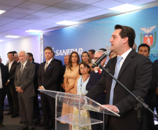 O governador Carlos Massa Ratinho Junior afirmou nesta quarta-feira (23), na solenidade de comemoração pelos 56 anos da Sanepar e de posse da nova diretoria, que a missão da empresa é avançar em oferta de água e sistema de esgoto, chegando a localidades que ainda não contam com estes serviços.Foto: Rodrigo Felix Leal/ANPr