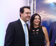 O governador Carlos Massa Ratinho Junior afirmou nesta quarta-feira (23), na solenidade de comemoração pelos 56 anos da Sanepar e de posse da nova diretoria, que a missão da empresa é avançar em oferta de água e sistema de esgoto, chegando a localidades que ainda não contam com estes serviços.Foto: Rodrigo Felix Leal/ANPr