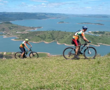 Além das conhecidas caminhadas internacionais da natureza, o Instituto Paranaense deAssistência Técnica e Extensão Rural (Emater-PR), em parceria com o Instituto AndaBrasil, também coordena no Paraná as pedaladas da natureza. Na foto, imagem do percurso natureza e produção rural em Ribeirão Claro  -  Foto: Marina P P Lima /Emater