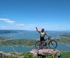 Além das conhecidas caminhadas internacionais da natureza, o Instituto Paranaense deAssistência Técnica e Extensão Rural (Emater-PR), em parceria com o Instituto AndaBrasil, também coordena no Paraná as pedaladas da natureza. Na foto, imagem do percurso natureza e produção rural em Ribeirão Claro  -  Foto: Marina P P Lima /Emater