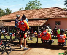 Além das conhecidas caminhadas internacionais da natureza, o Instituto Paranaense deAssistência Técnica e Extensão Rural (Emater-PR), em parceria com o Instituto AndaBrasil, também coordena no Paraná as pedaladas da natureza. Na foto, imagem do percurso natureza e produção rural em Ribeirão Claro  -  Foto: Marina P P Lima /Emater