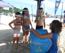  Brincadeiras unem famílias e ensinam de forma lúdica  -  Foto: Divulgação Sanepar