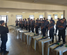 Agentes penitenciários que integram o quadro efetivo do Estado participaram do terceiro curso de escolta prisional realizado na cidade de Maringá. O objetivo foi capacitar esses servidores para compor os grupos especializados do Setor de Escolta Prisional do Departamento Penitenciário do Paraná (Depen).  Foto: Divulgação/Depen
