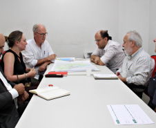Integrantes do grupo de trabalho que atua na elaboração do Plano para o Desenvolvimento Sustentável do Litoral do Paraná se reuniram nesta semana, em Curitiba, para discutir as propostas do macrozoneamento da região.  - Curitiba, 01 02 2019  -  Foto: Divulgação SEDU